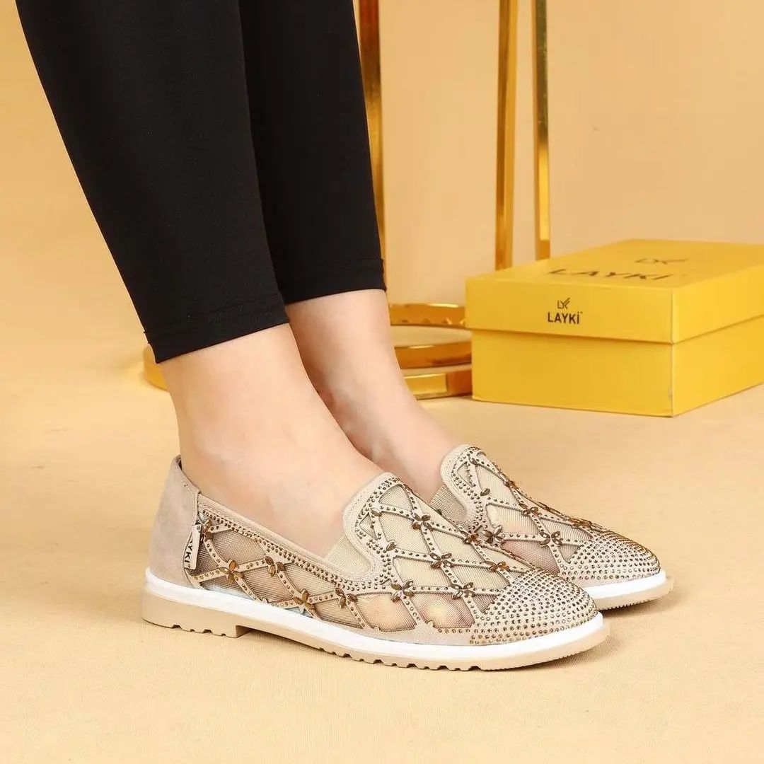 Mesh Flat Breathable Shoes with Rhinestones